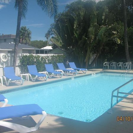 Queens Gate Resort Bradenton Beach Extérieur photo