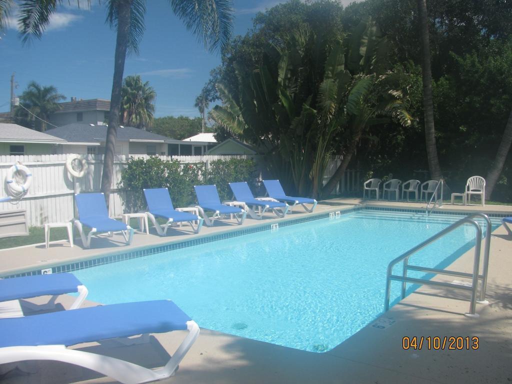 Queens Gate Resort Bradenton Beach Extérieur photo